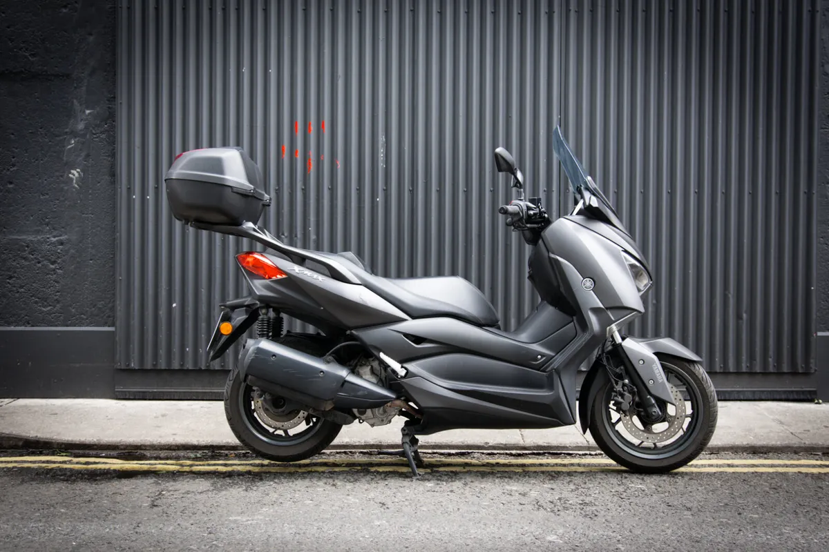 Yamaha Xmax 300 2023 - Image 3
