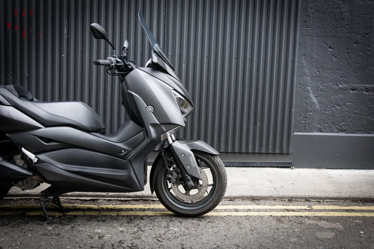 Yamaha Xmax 300 2023 - Image 4