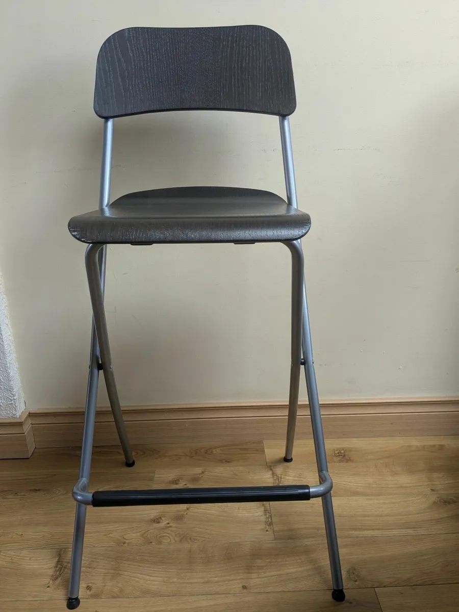 High stool/chair with back, folding - Image 1