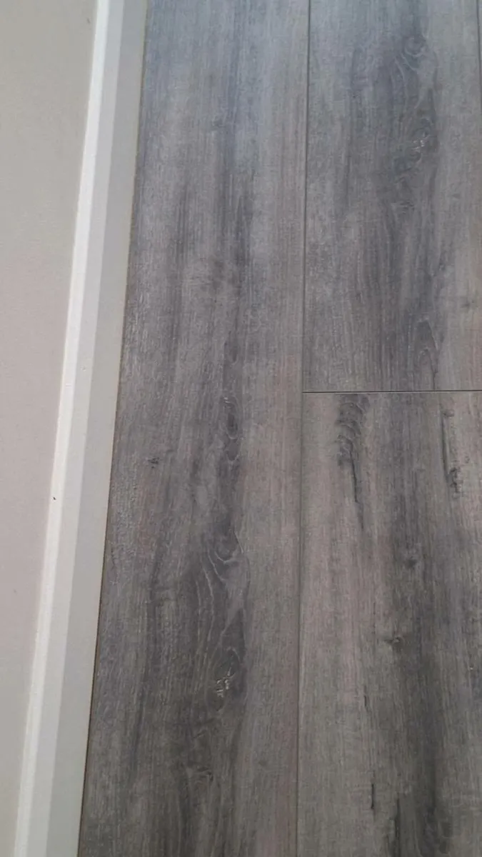 New 7MM malaga laminated flooring - Image 3