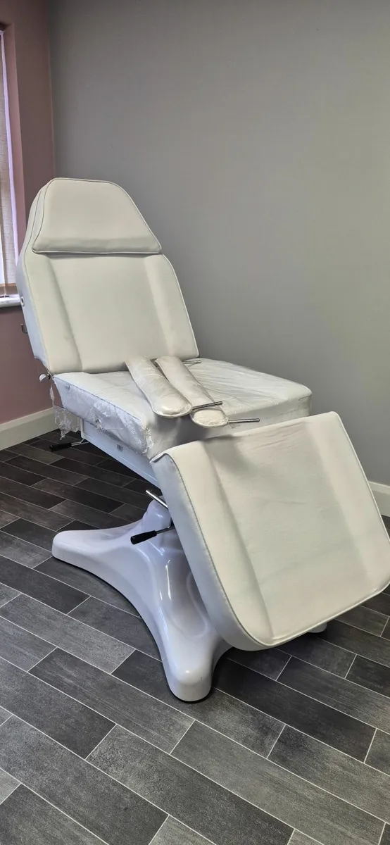 Salon/Massage bed - Image 4