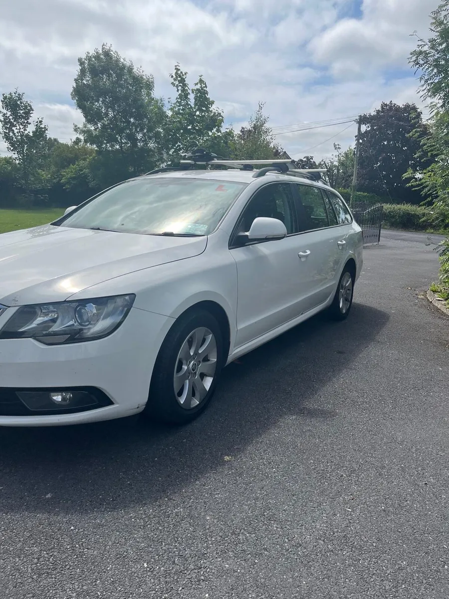 Skoda Superb 2014 - Image 4