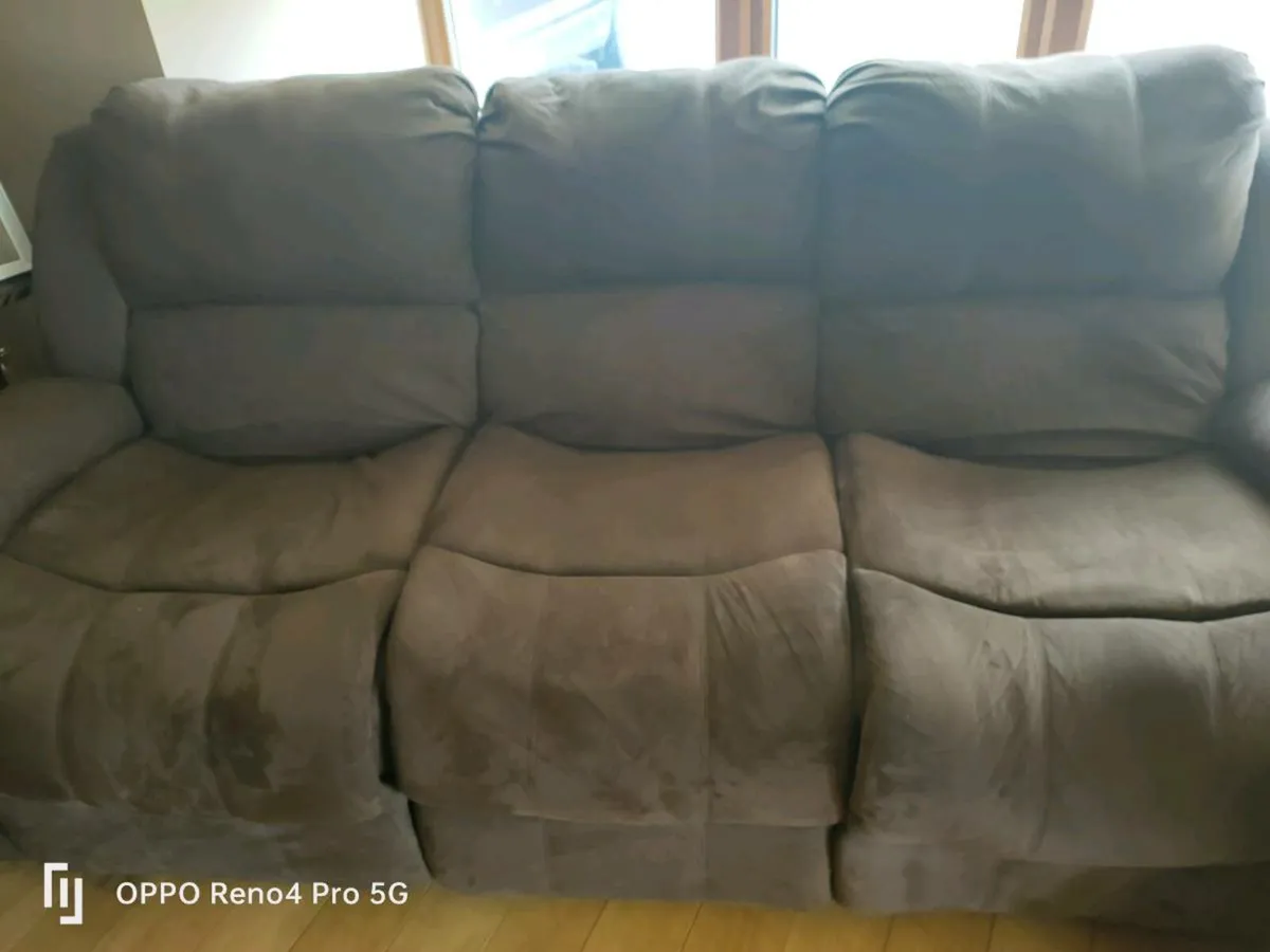 Three seater couch - Image 1