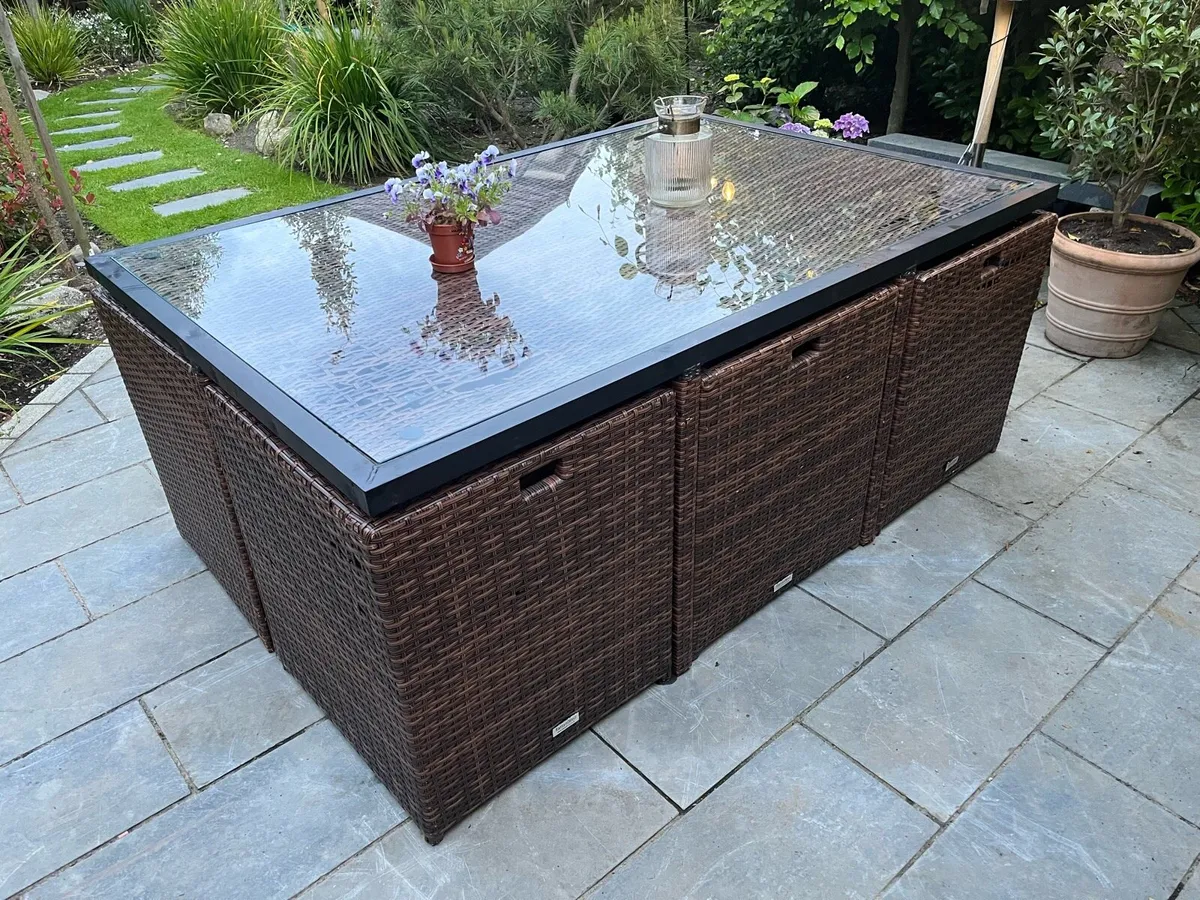 Cube rattan garden dining furniture - Image 4