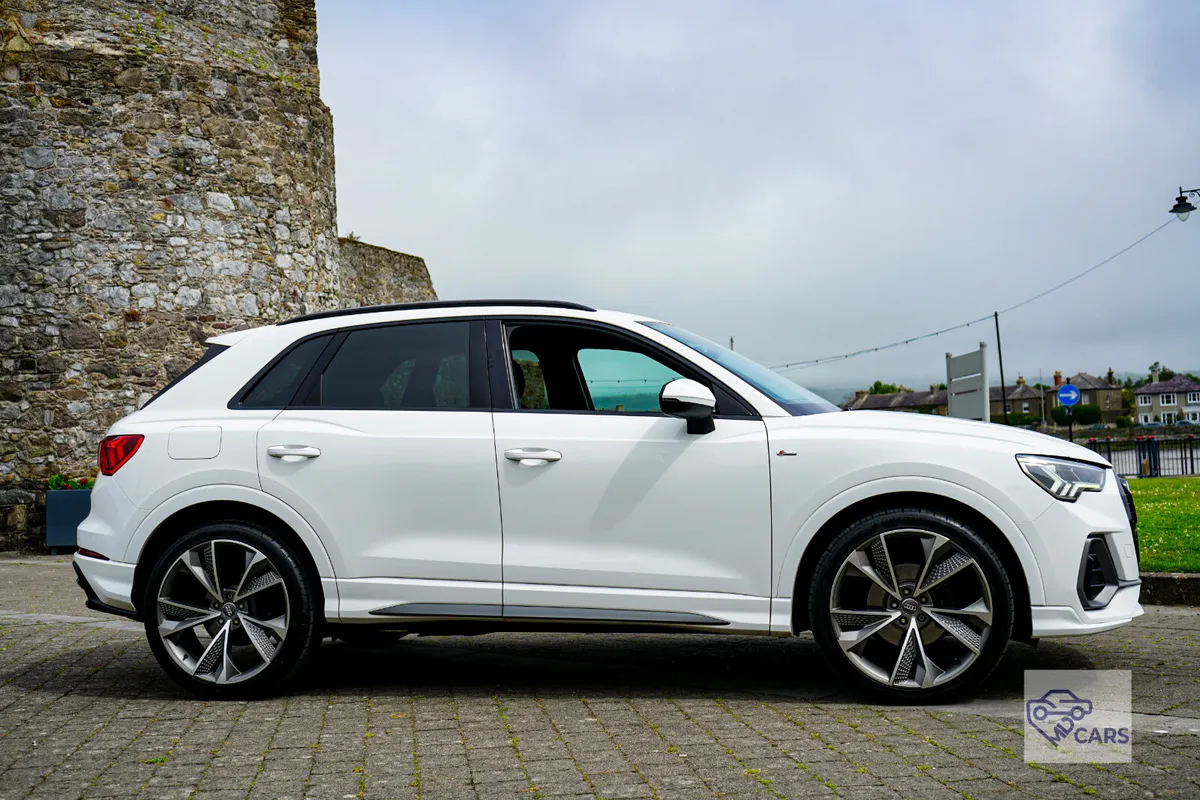 Audi Q3 S line - Image 4