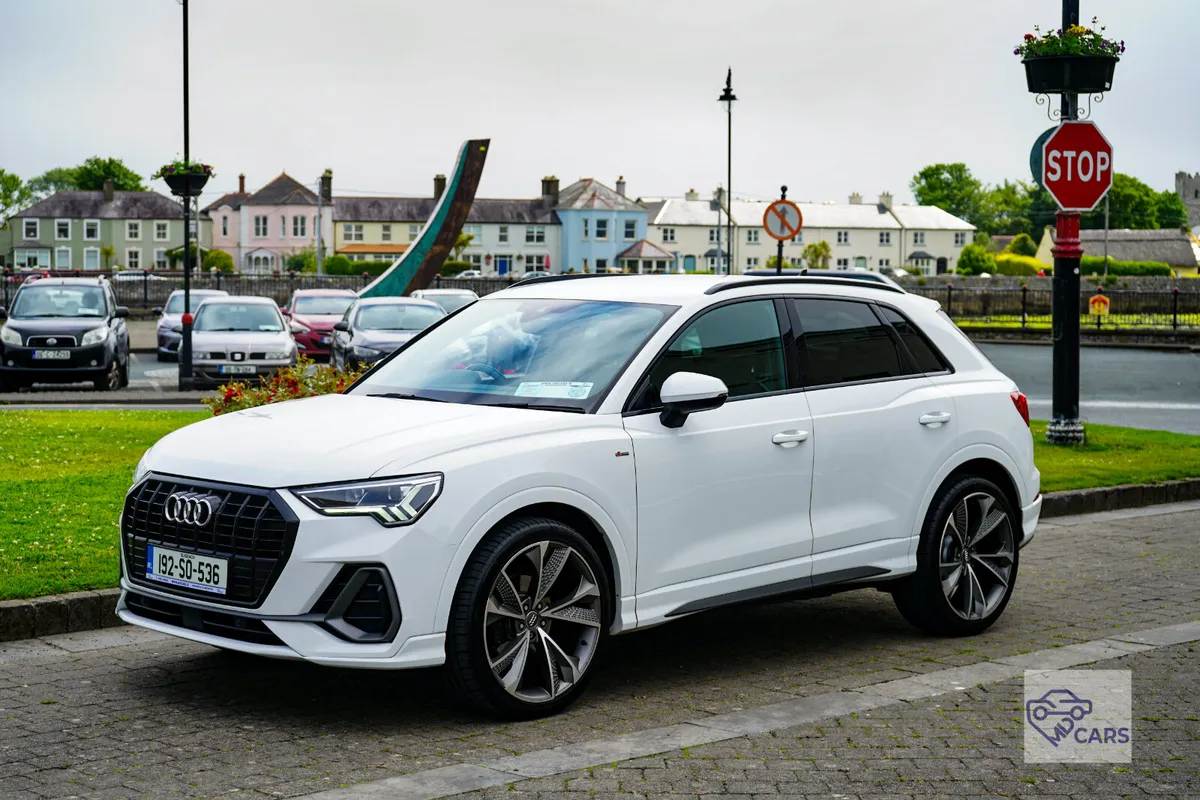 Audi Q3 S line - Image 2