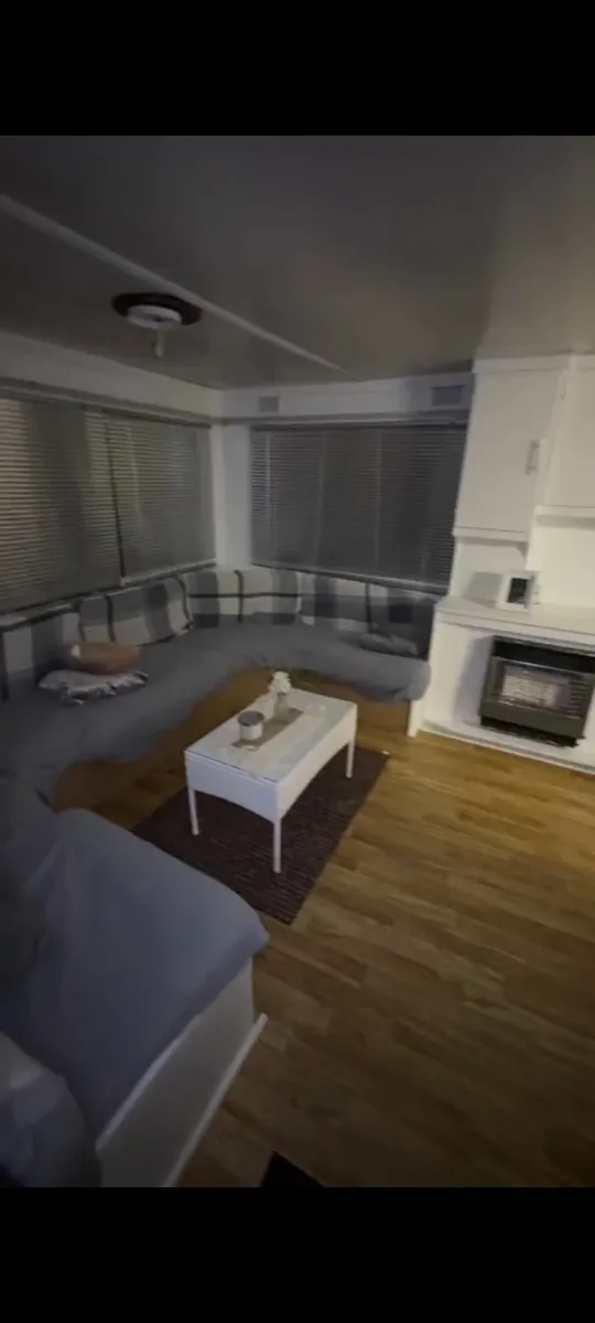 Mobile home - Image 1