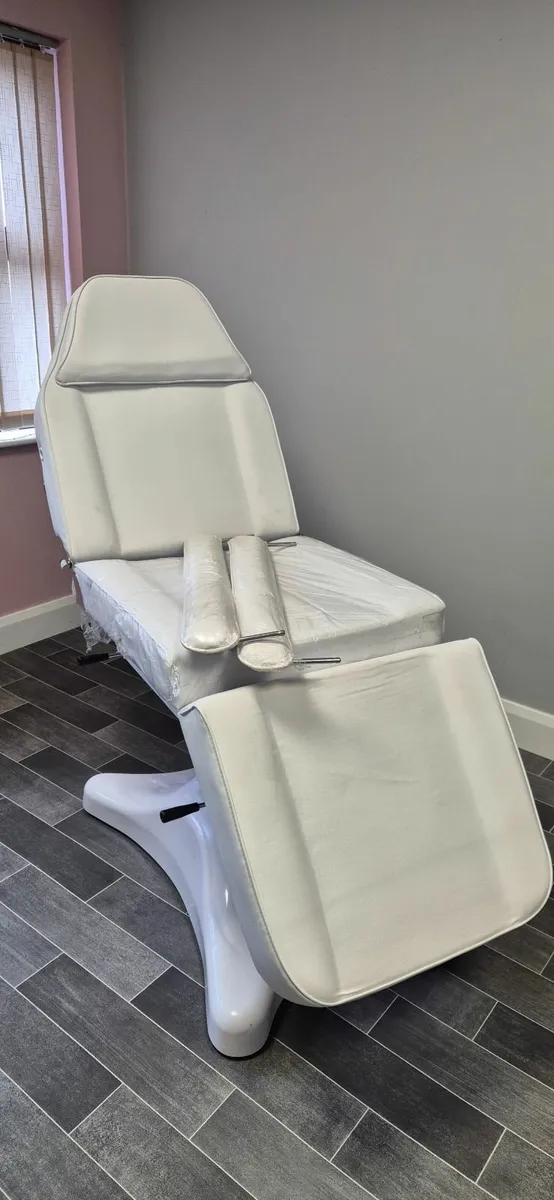 Salon/Massage bed - Image 3