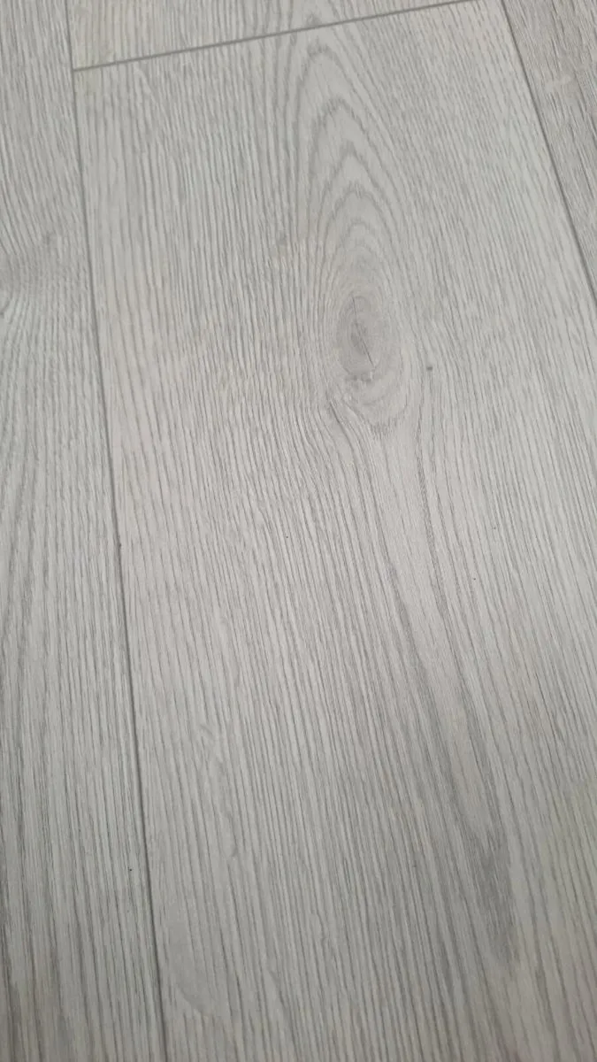 New 7mm Java light grey laminated flooring - Image 4