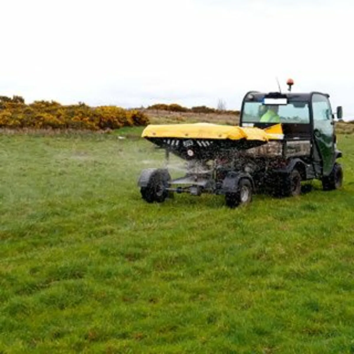 ATV Fertiliser Spreader - Image 4