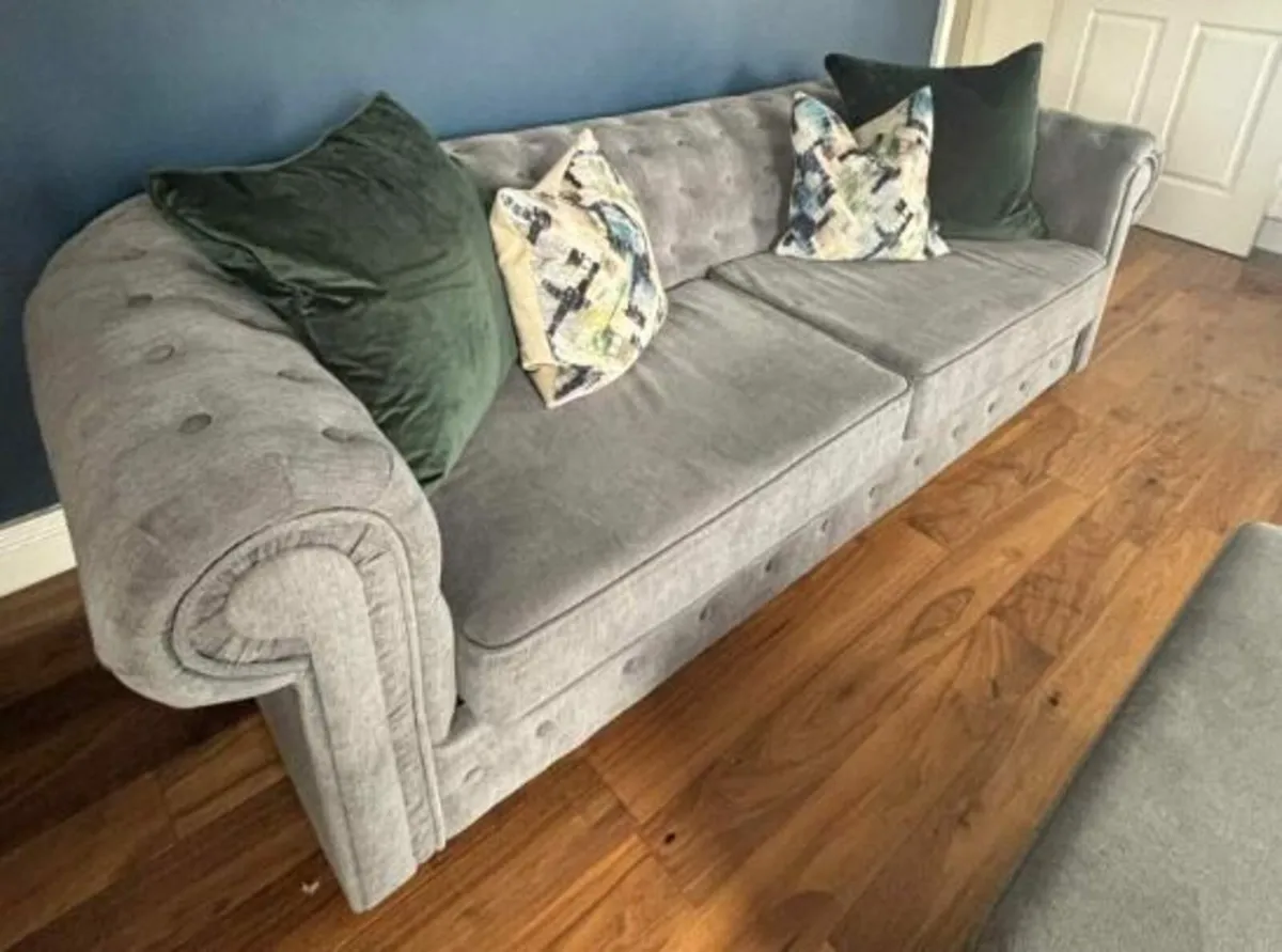 Hampton Chesterfield Sofa Set – 3-Seater, Armchair - Image 1