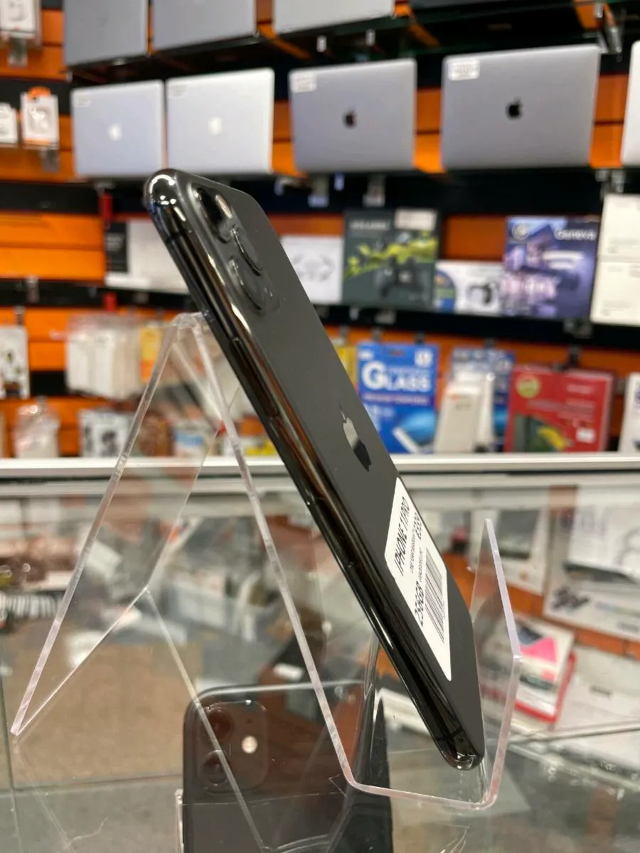 IPHONE 11 PRO 256GB, 1 YEAR WARRANTY, UNLOCKED - Image 2