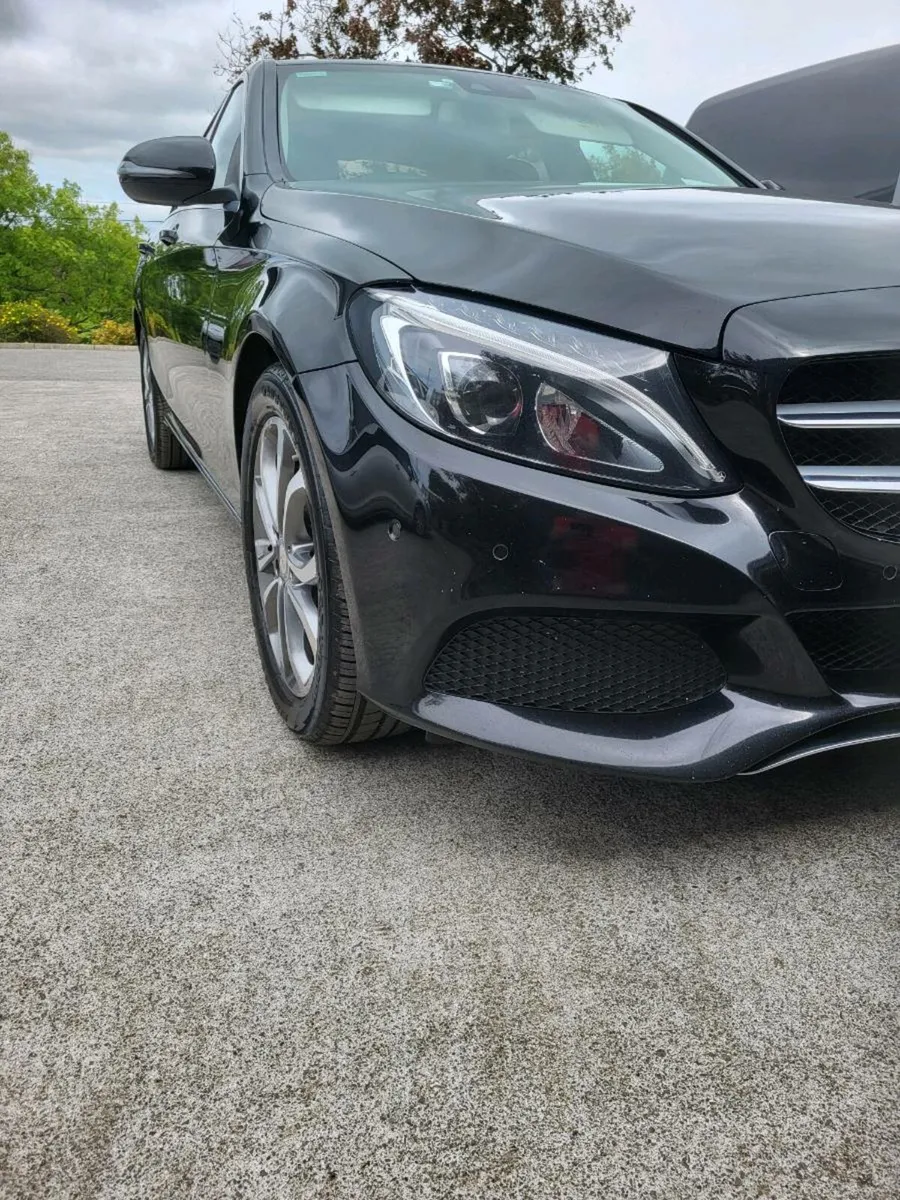 Car - Image 4