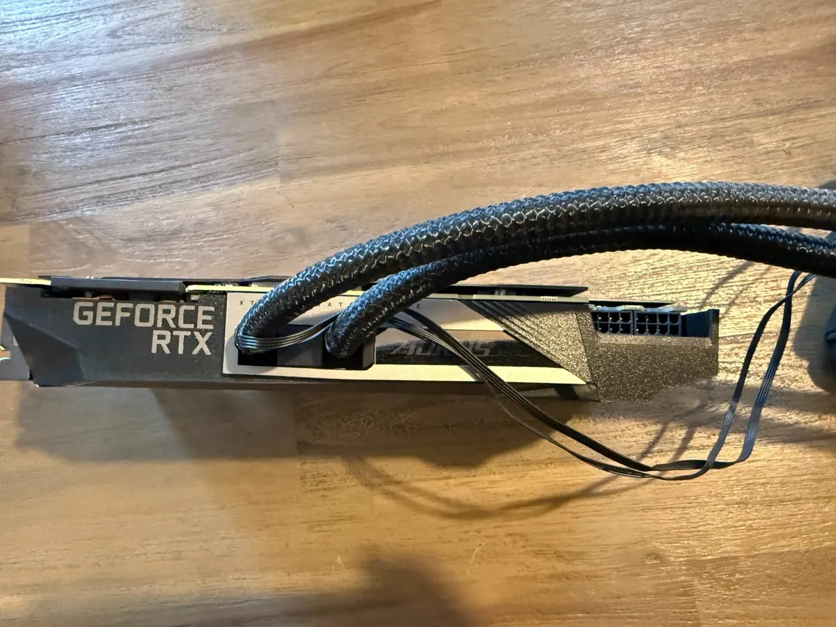 AORUS GeForce RTX 3090 XTREME WATERFORCE - Image 2