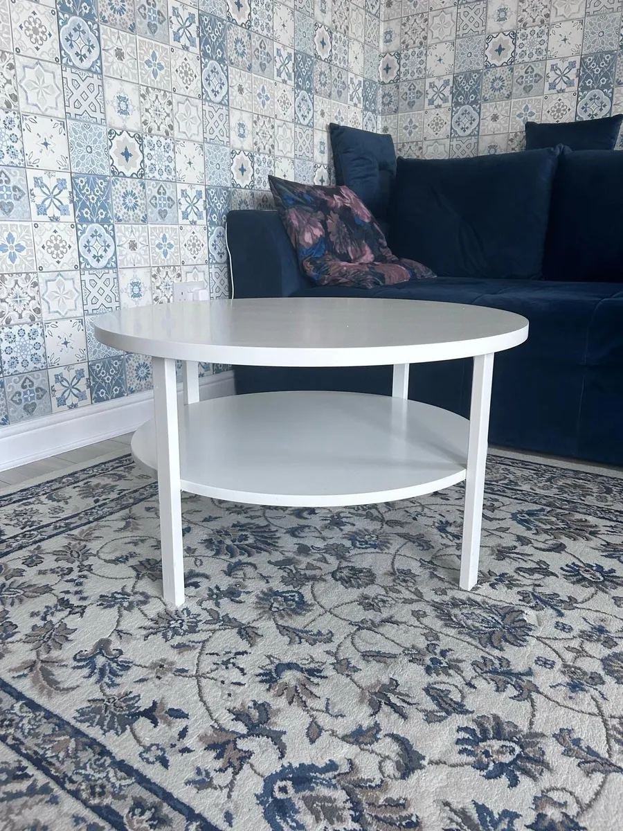 Coffee table - Image 1