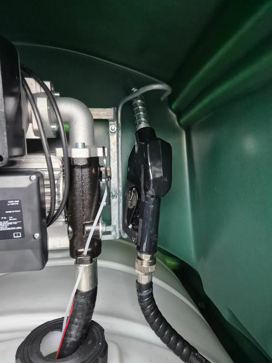 Diesel Tanks 2500L Capacity With Pump - Image 4
