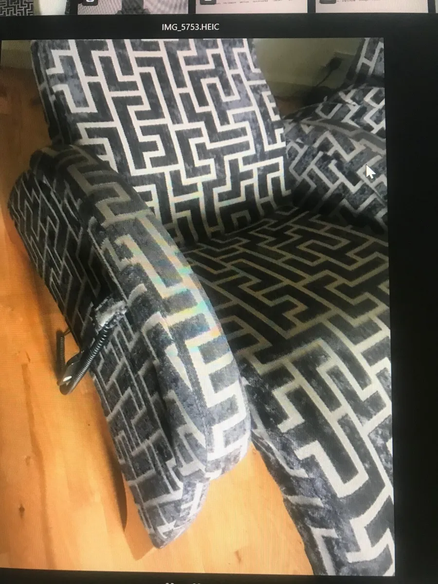 Recliner Chair- stuff for free - Image 4