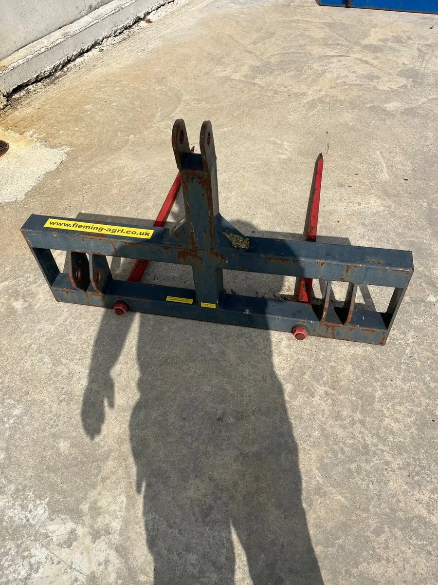 BALE LIFTERS - Image 4