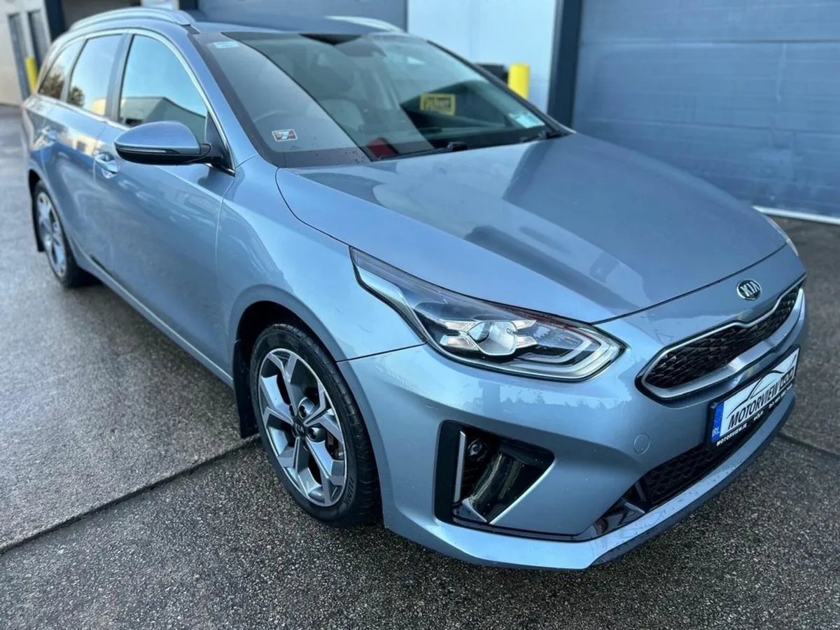 Kia Ceed SW Phev Estate Auto **1 Local Owner With - Image 2