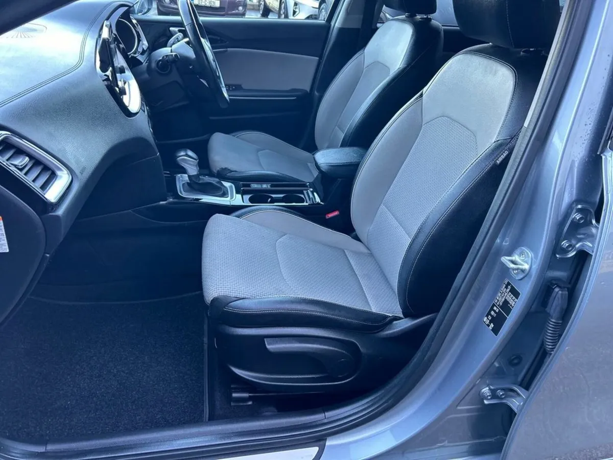 Kia Ceed SW Phev Estate Auto **1 Local Owner With - Image 3
