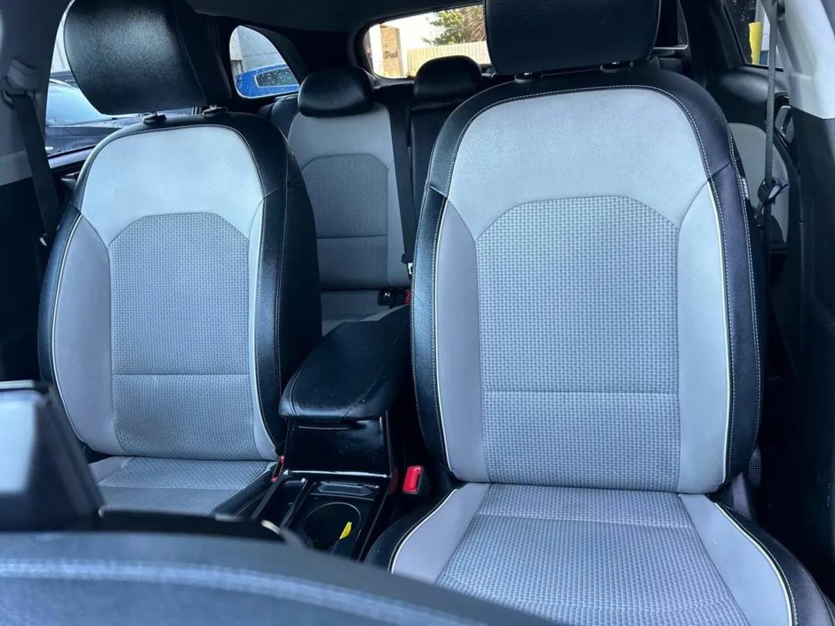 Kia Ceed SW Phev Estate Auto **1 Local Owner With - Image 4
