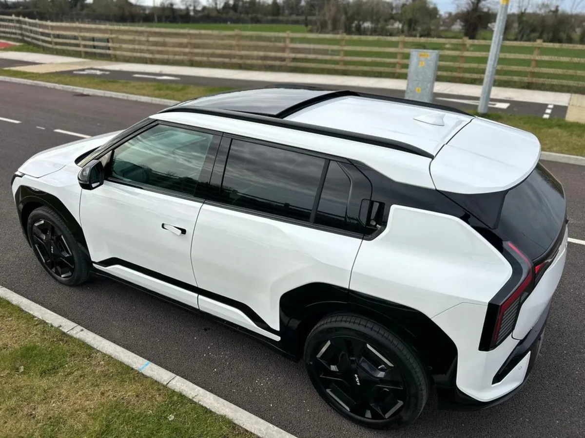 Kia EV3 Earth Range**Finance From 0%*New rear sign - Image 4