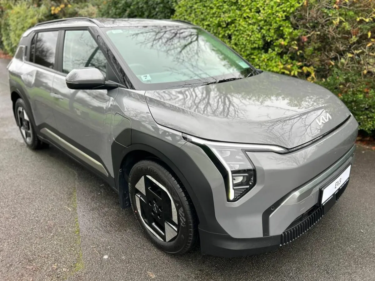 Kia EV3 *Earth 2 up to 436 km range, **Finance Fro - Image 4