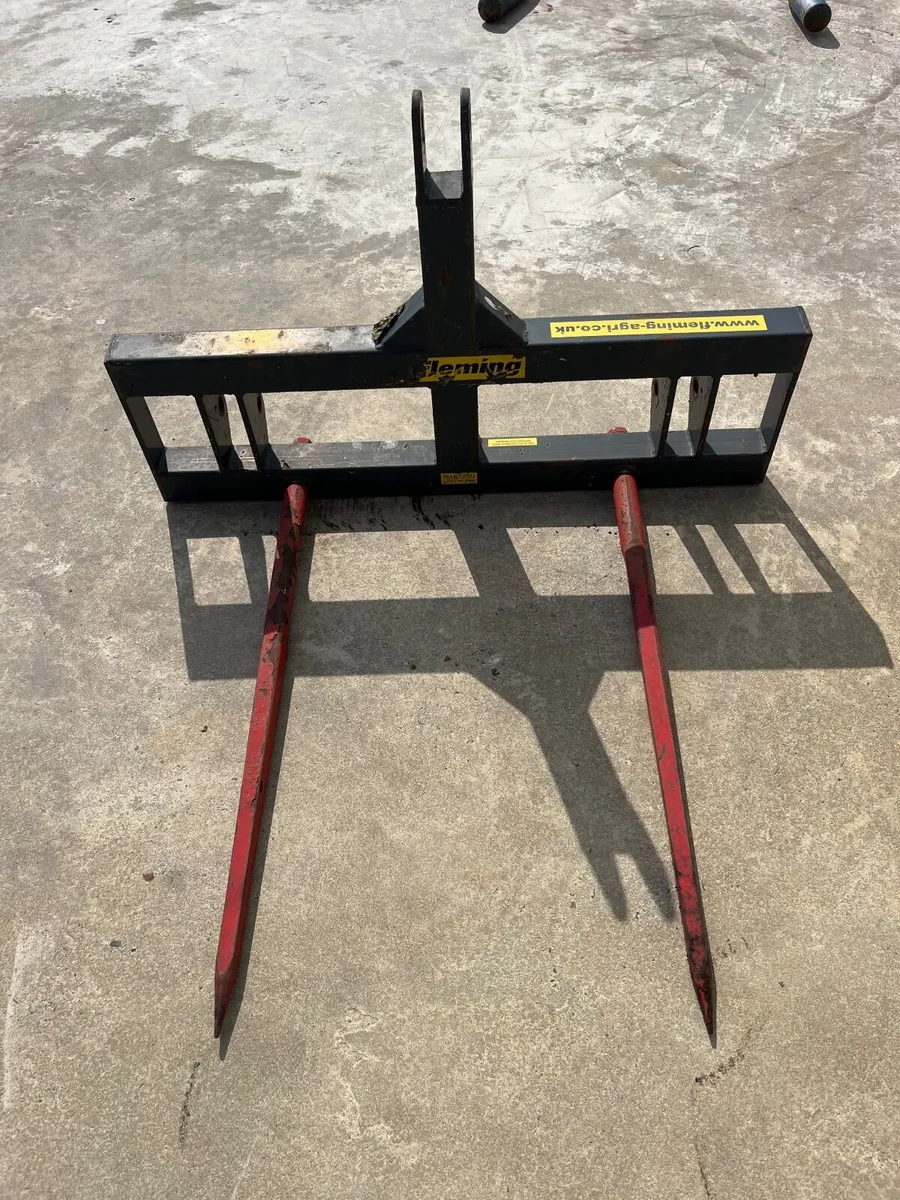 BALE LIFTERS - Image 4