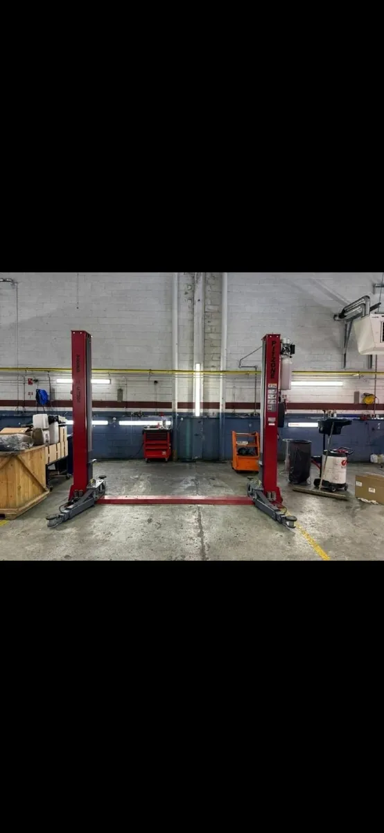 5 ton 2 post lift - Image 1