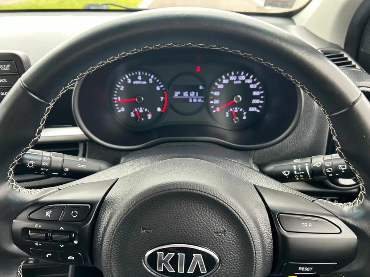 Kia Picanto one lady owner immaculate condition! B - Image 4