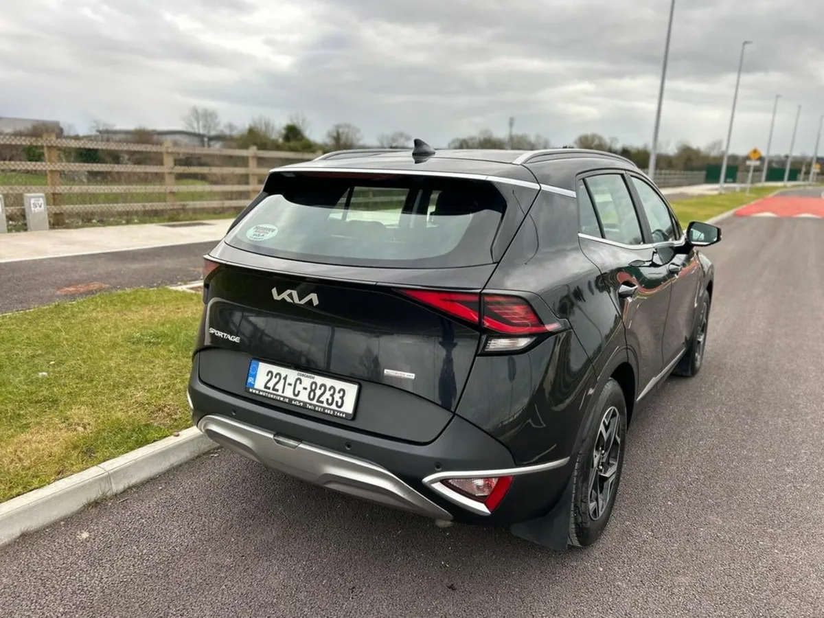 Kia Sportage Diesel 5DR *SHOWROOM CONDITION*Multi- - Image 4