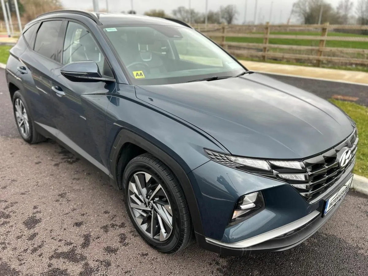 Hyundai Tucson Executive 5DR *IMMACULATE CONDITION - Image 3