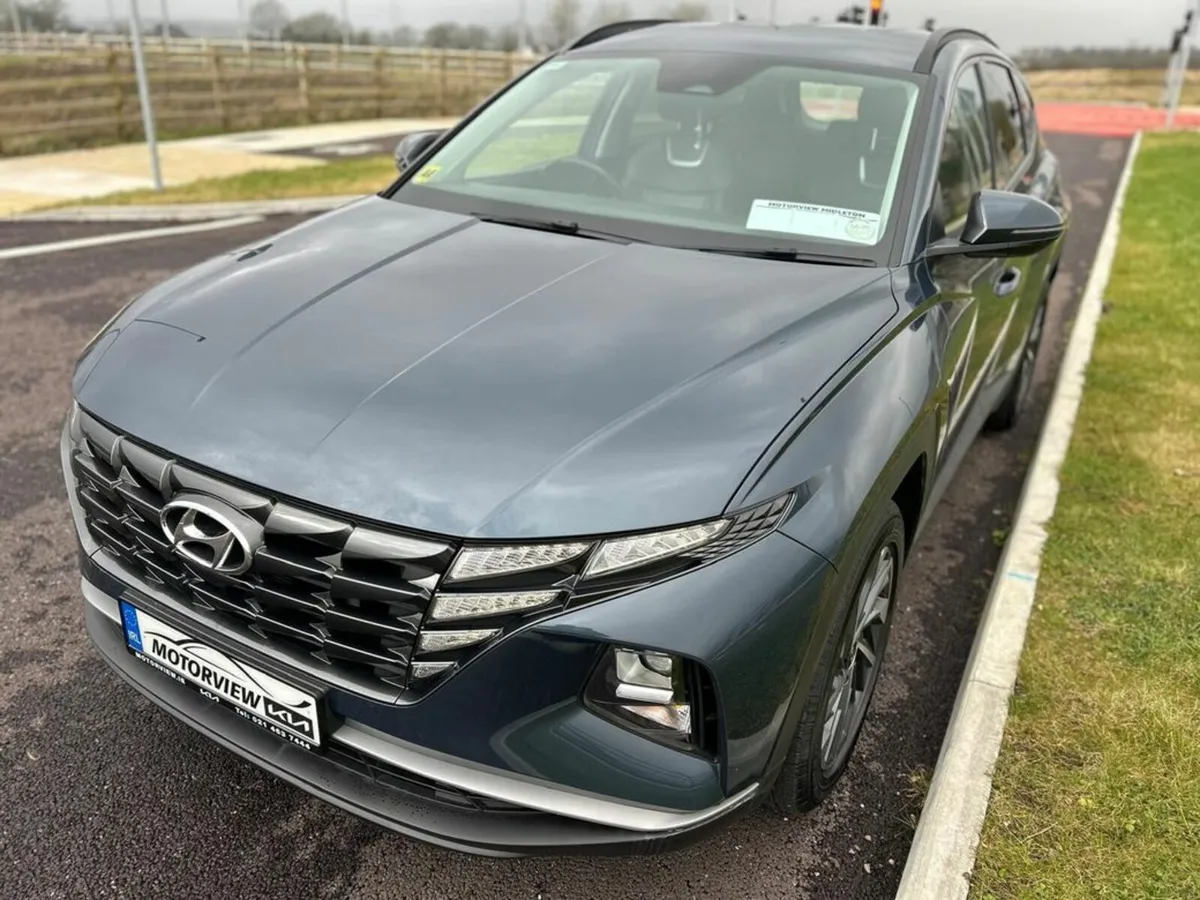 Hyundai Tucson Executive 5DR *IMMACULATE CONDITION - Image 4
