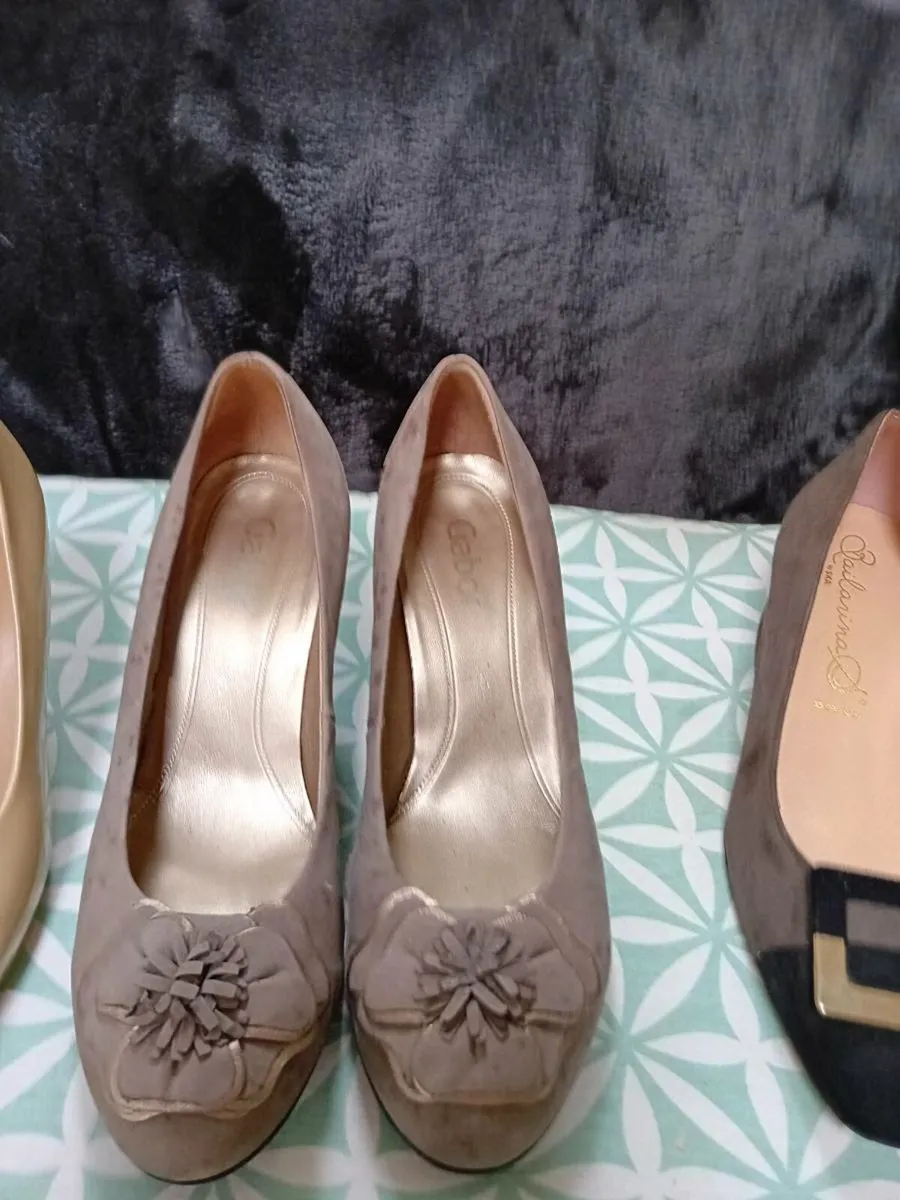 6 PAIRS LADIES SHOES ALL NEW - Image 3