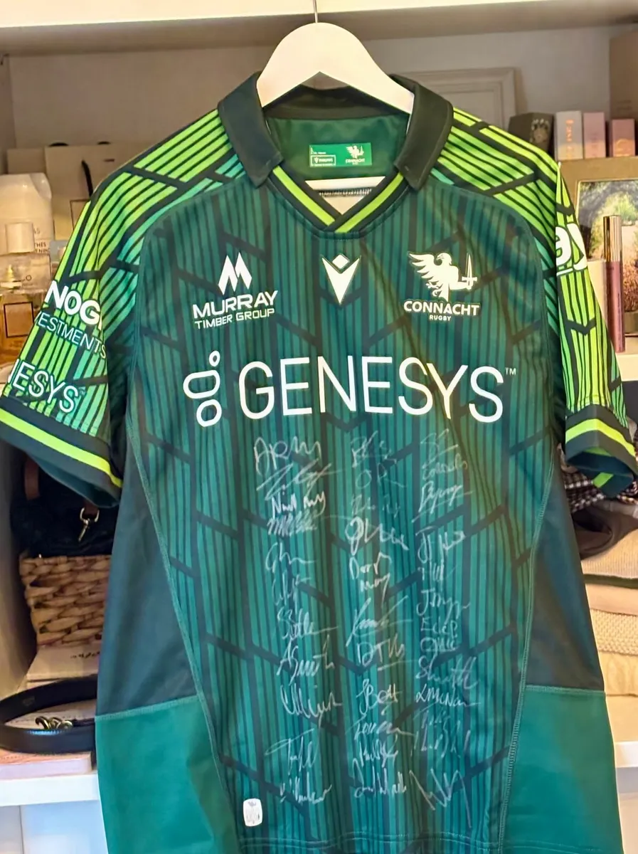 SIGNED CONNAUGHT RUGBY JERSEY
