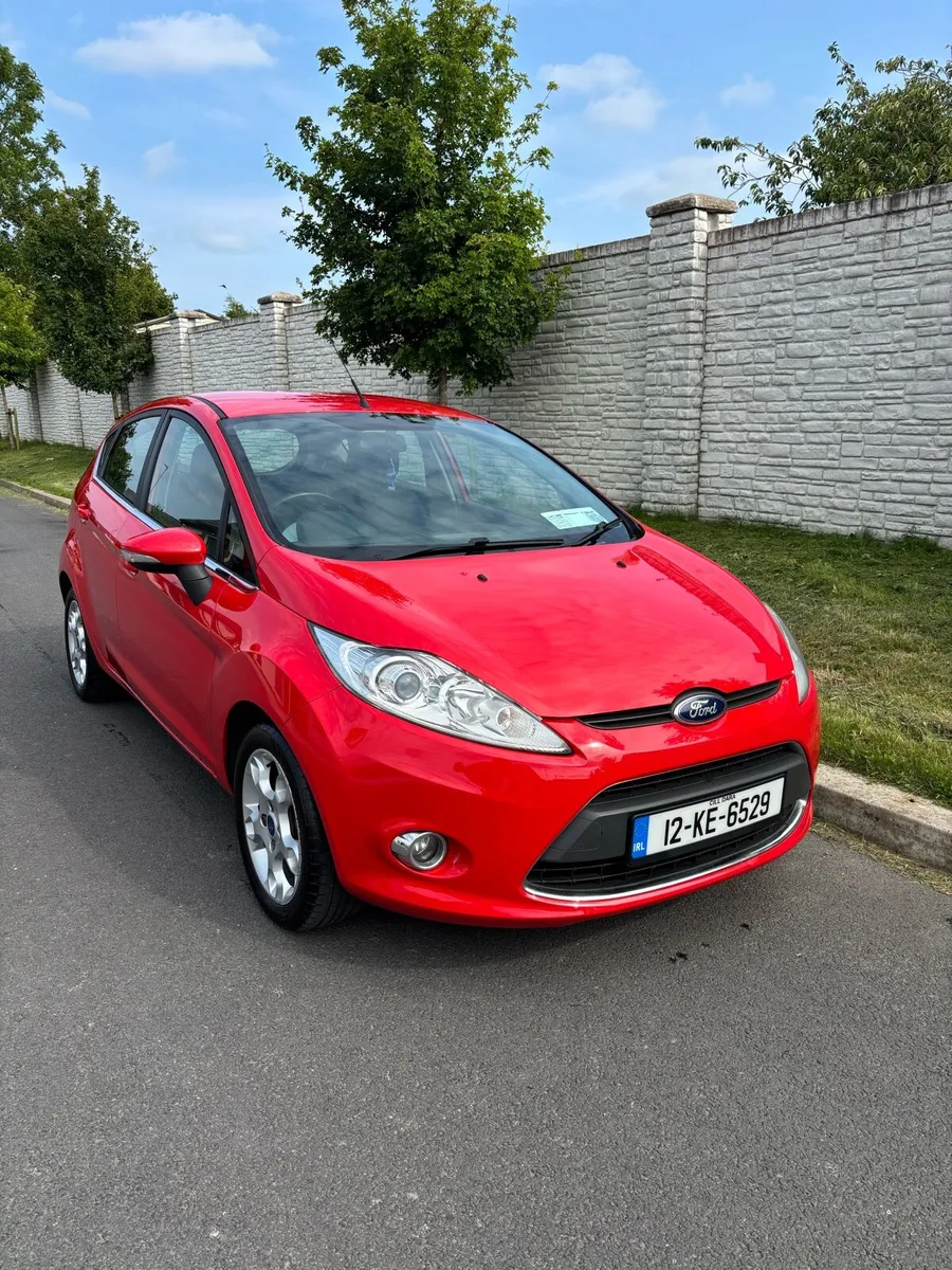 Ford Fiesta 1.25 Zetec 5dr - Image 2