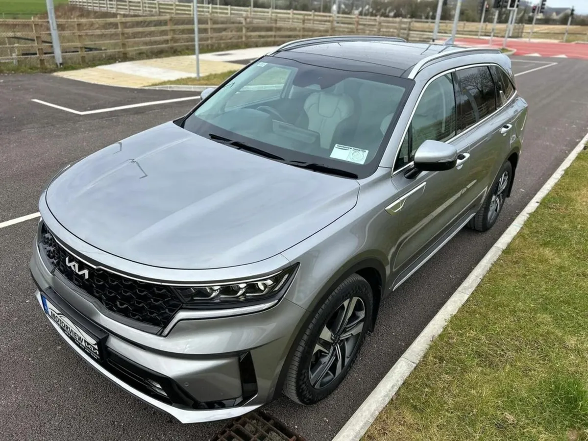 Kia Sorento K4 *WARRANTY UNTIL 2031* STUNNER* Dual - Image 2
