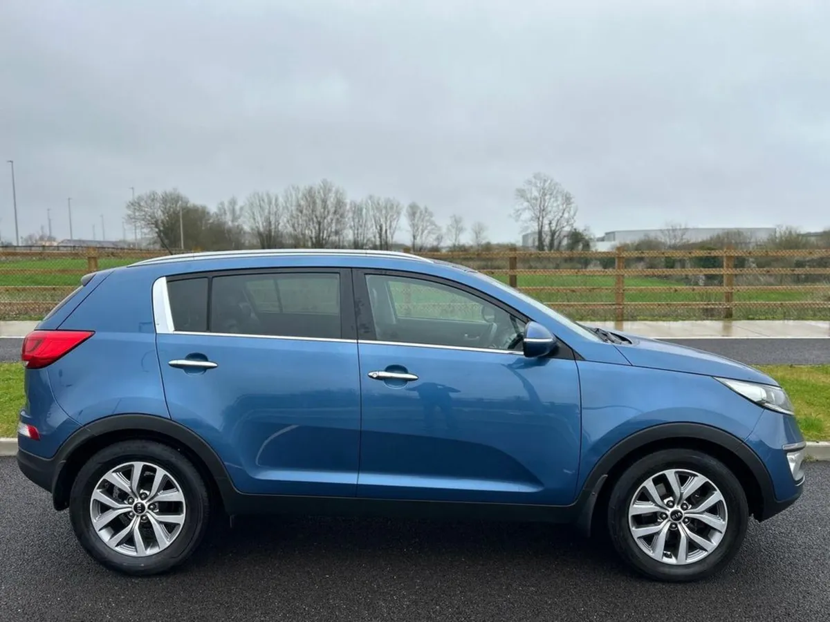 Kia Sportage 1.7 Crdi 2 ISG 2WD 5DR - Image 3