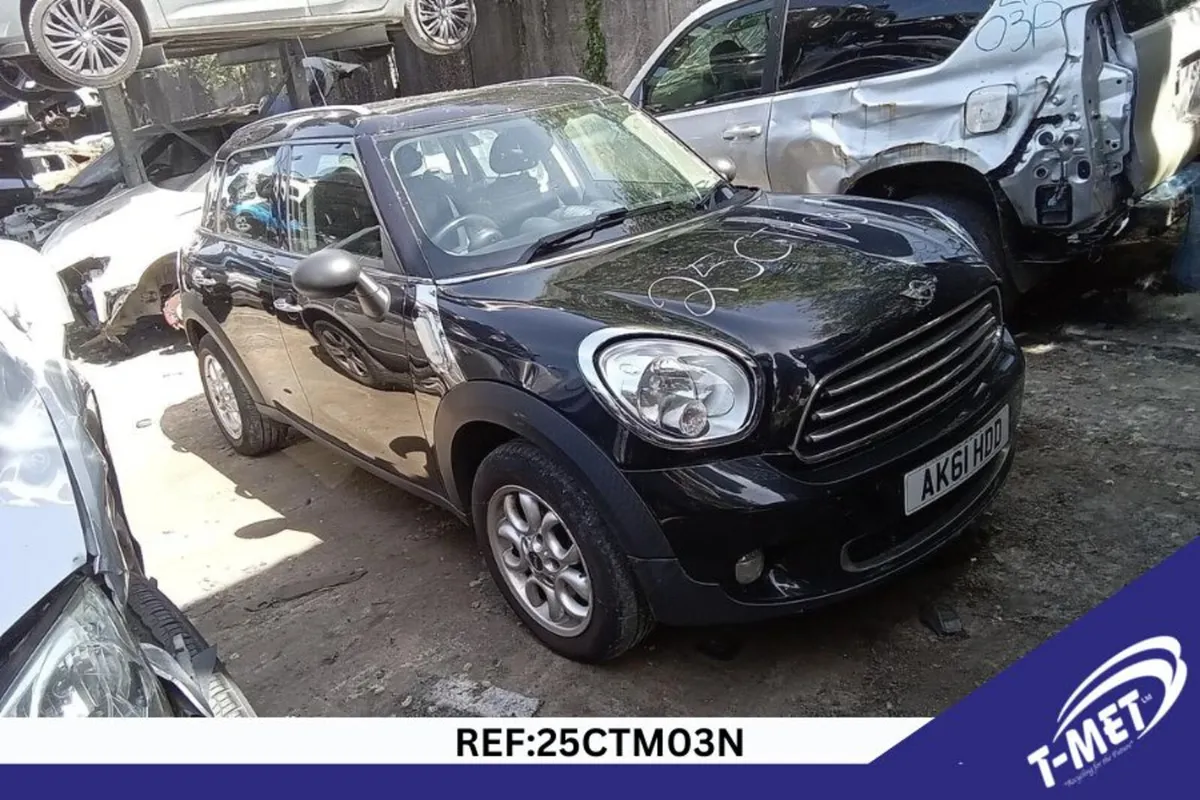 2011 MINI COUNTRYMAN BREAKING FOR PARTS - Image 1