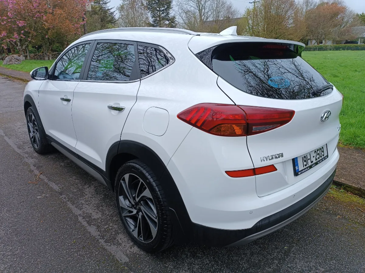 Hyundai Tucson 1.6 Diesel Executive Plus, Heated L - Image 3