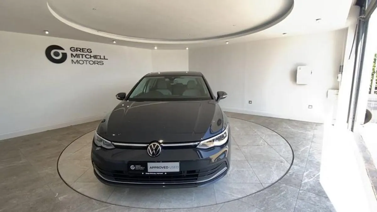 Volkswagen Golf 1.4 TSI Ehybrid Style 5dr DSG - Image 2