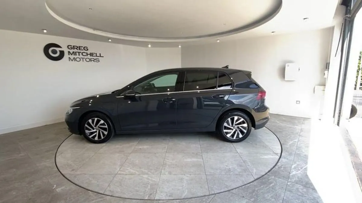 Volkswagen Golf 1.4 TSI Ehybrid Style 5dr DSG - Image 4