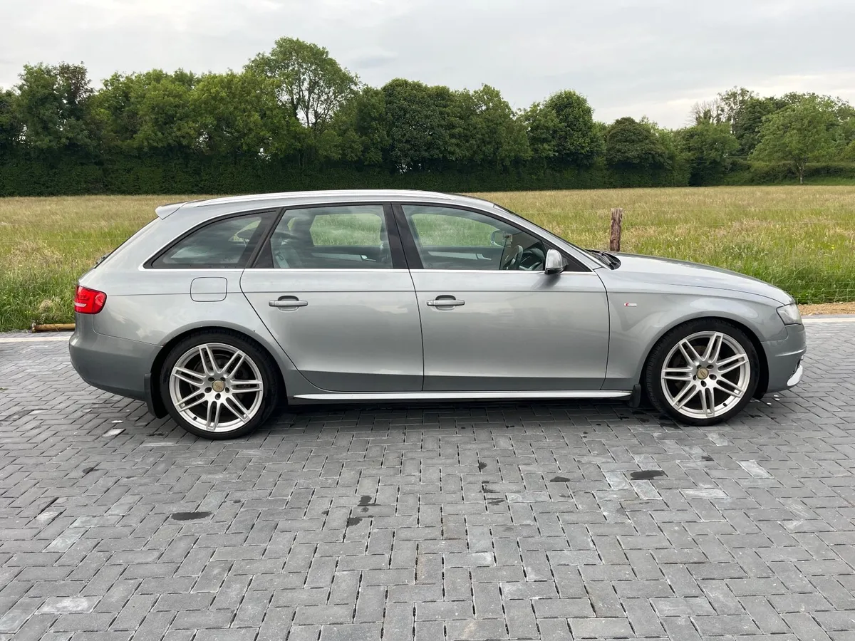 Audi A4 2011 - Image 4