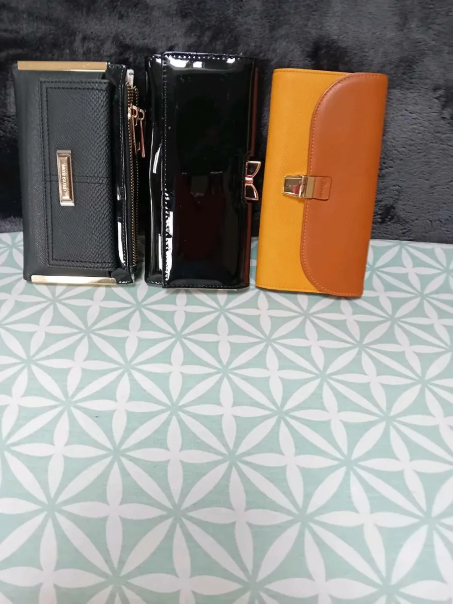 LADIES PURSES ALL NEW - Image 2
