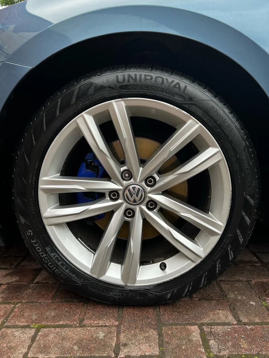 VW PASSAT GTE - Image 3