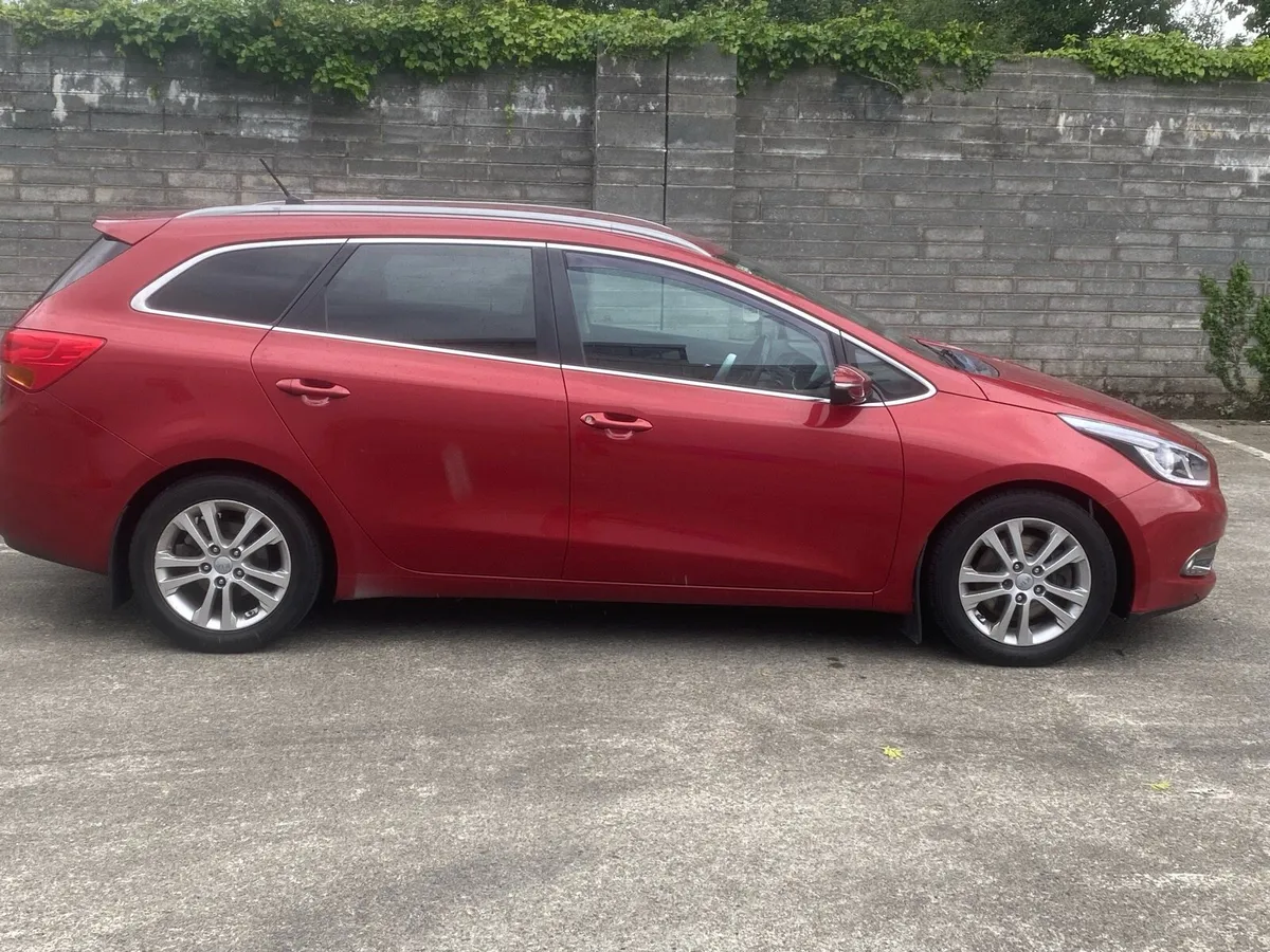 2015 Ceed, 1 Previous Owner,  NCT 12/25 - Image 4