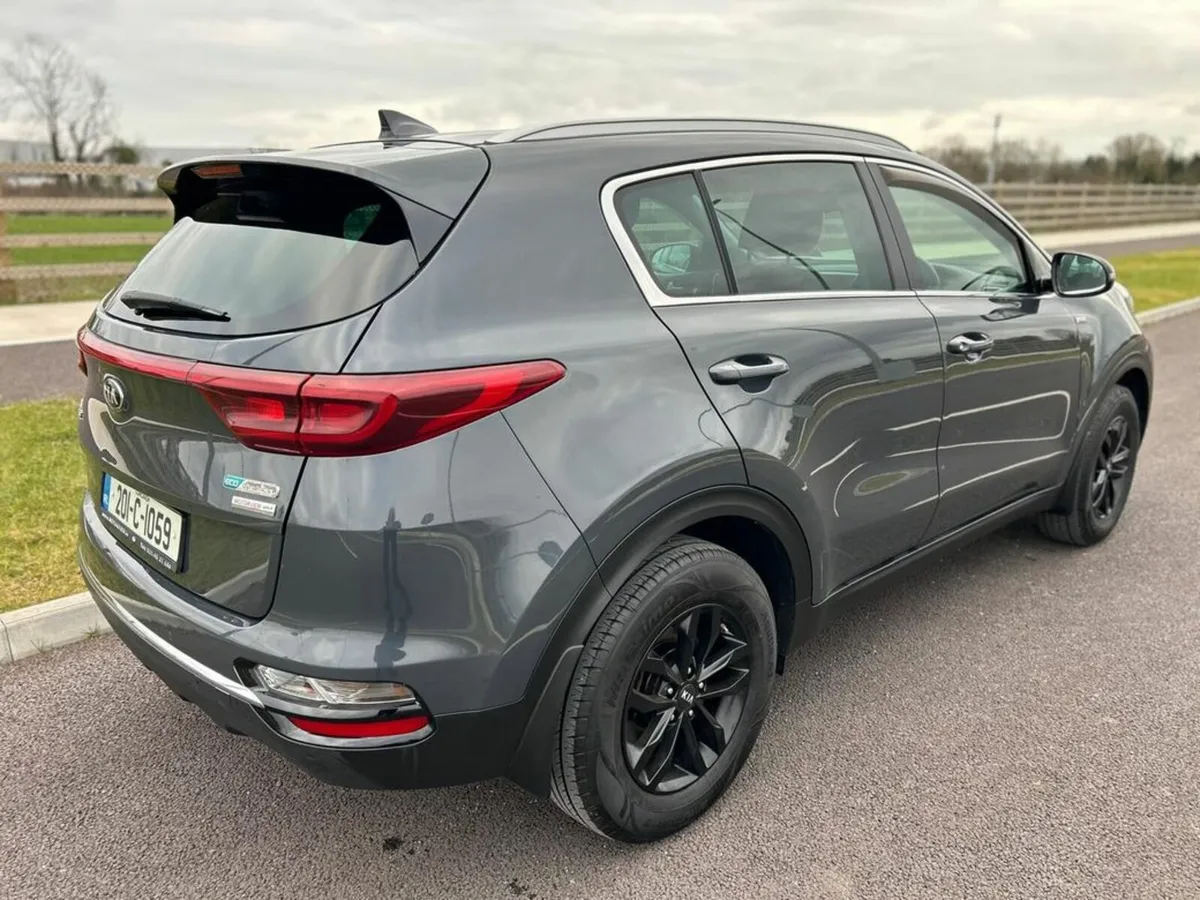 Kia Sportage 1.6 CRDI Premium Spec! *LIMITED EDITI - Image 3