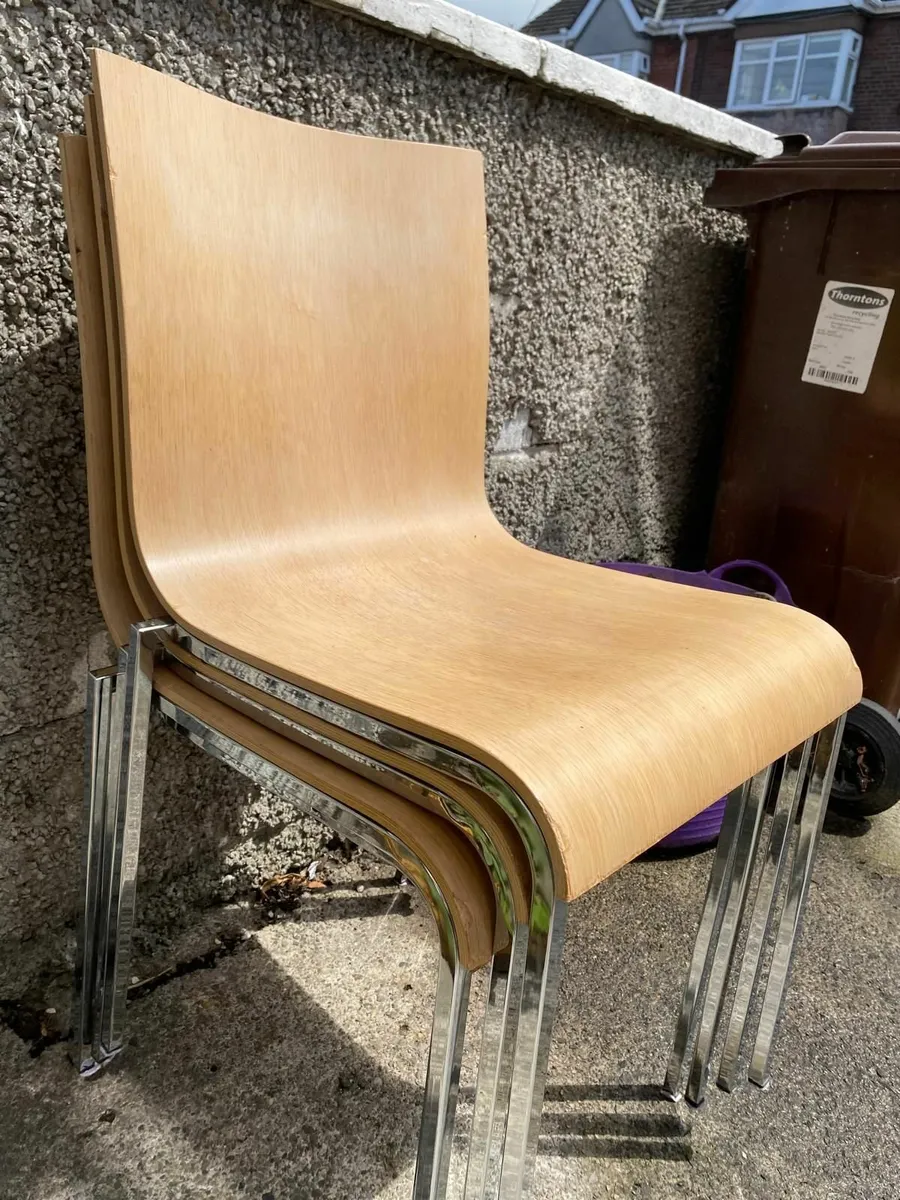 ***FREE***Table and 4  chairs - Image 2