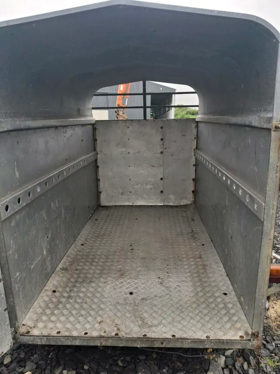 Cattle box - Image 2