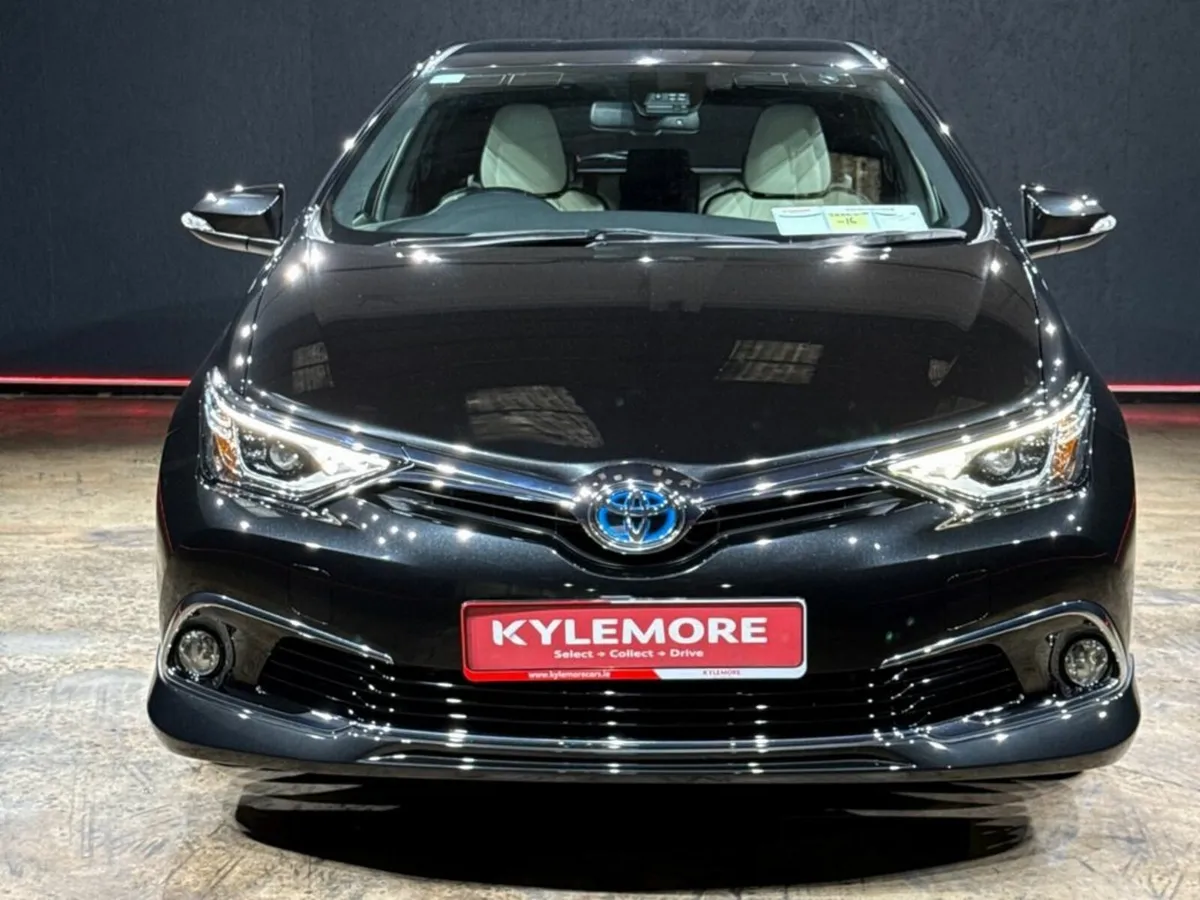 Toyota Auris 1.8 HYBRID AUTOMATIC - G PACKAGE - FU - Image 3